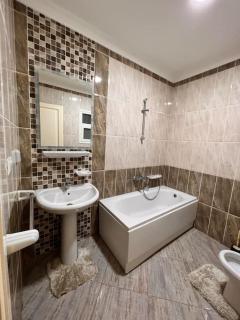 Premium 4-BR Hotel Apt In Madinty - Madinaty - 5