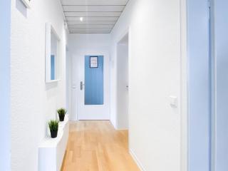 ALFA Apartment Esslingen City Altstadt nahe Stuttgart Messe I 3 Zimmer 4 Betten I Bad I Küche l WIFI & SmartTV I 3BR 4Beds I Bathroom I Kitchen - 5