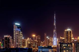Stunning 2-Bedroom Business Bay Apartment with Burj Khalifa View & Huge Balcony - Dubai - 9