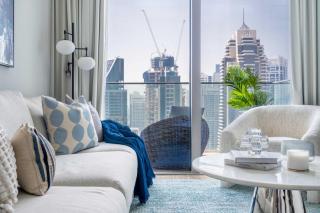 GuestReady - Luxury 1BR | Skyline & Canal View - 3