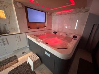 Spa Jacuzzi Moon White - Vaudherland - 9