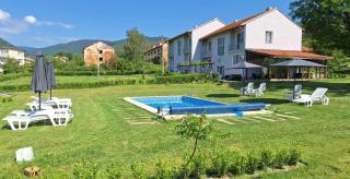 Divina Apartments - - 6