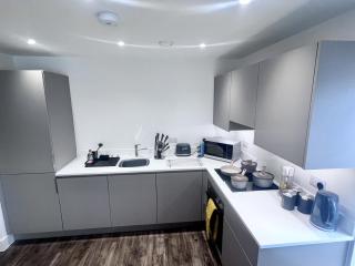 Exclusive, new 2 bed apartment close to Bicester Village - 4