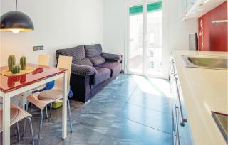 2 Bedroom Cozy Apartment In Blanes - Blanes - 9