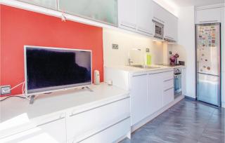 2 Bedroom Cozy Apartment In Blanes - Blanes - 7
