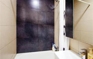 2 Bedroom Cozy Apartment In Blanes - Blanes - 1