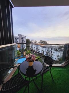 Timurbay by Irish Studio Suite Seaview Wifi Netflix - Kuantan - 1