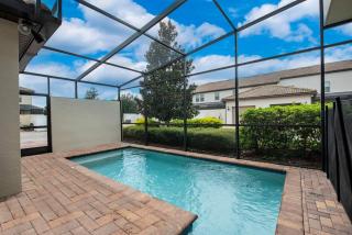 Family Time Disney FREE Heated Pool & Resort - 7