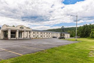 Days Inn I81 double bed room - Roanoke - 6