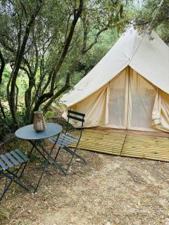 Locations insolites "vie en plein air" cabane et tipi Bastide Bellugue maison d'hôtes reseau Bienvenue à la ferme à 3 mn de lourmarin - Cadenet - 9