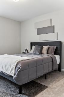 Family-Friendly 4BR Home with BBQ & Free Parking - 6