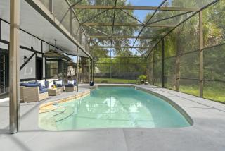 Spacious 6br Disney Retreat W Pool & Fireplace - 6