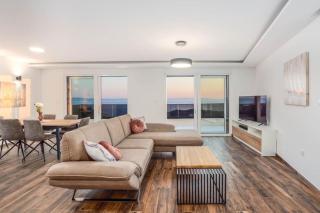 Luxury Penthouse - Views, Hot Tub & Pool - Makarska - 3