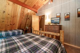 Alpine Haus - Great location only couple minutes away Bear Mountain Ski Resort - 4