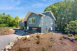 Evelyn's River Front Retreat - 7