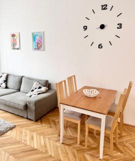 Viaduct View Apartment - Prague - 9