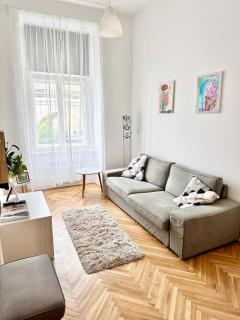 Viaduct View Apartment - Prague - 5