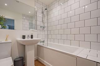 Modern, City living Apartments- Private parking - Oxford - 1