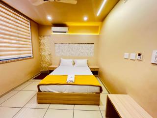 Famstay and healthclub - Kannur - 7