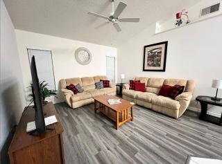 270 - Gracious 3 Bedroom Home Near Disney with Pool - Kissimmee - 4