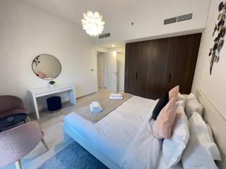 Luxe & Comfy Madinat Jumeirah - Apartment with Scenic Views - Pool Managed by SunnyHomes - 1