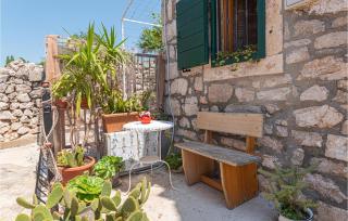 Awesome Home In Kaprije With Wifi - 2