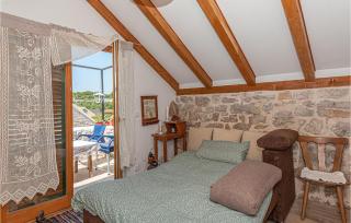 Awesome Home In Kaprije With Wifi - 3