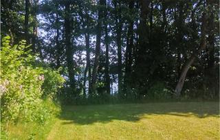 Beautiful Home In Krems Iiwarderbrück - Göls - 1