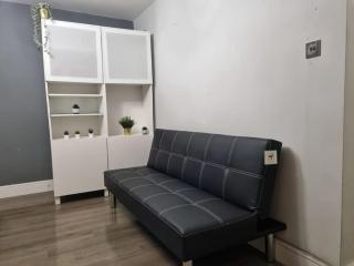Beautiful 4 Bed Immaculate Condition Refurbished Property - Romford - 6