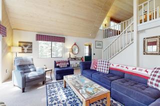 Falcon Point Pines - Truckee - 2