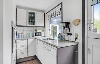 4 Bedroom Cozy Home In Ebeltoft - 4