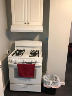 Private 2-bedroom with free parking and direct bus to NYC Manhattan only 2 blocks away - Linden - 4