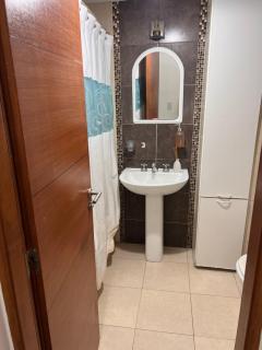 Depto de 2 habitaciones, para 4 o 6 personas, zona Tres Cerritos - Salta - 2