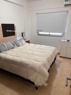 Depto de 2 habitaciones, para 4 o 6 personas, zona Tres Cerritos - Salta - 1