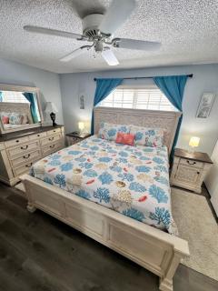 Beachside Serenity Private Balcony with Ocean View, Heated Pool, BBQ, King Bed - New Smyrna Beach - 6