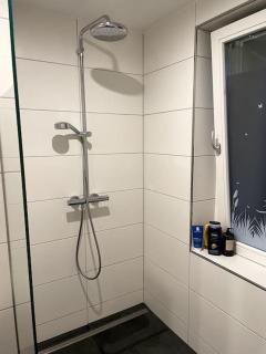 Newly renovated apartment in ideal location - 3