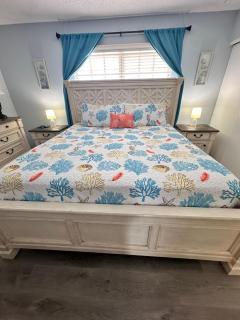 Beachside Serenity Private Balcony with Ocean View, Heated Pool, BBQ, King Bed - New Smyrna Beach - 5
