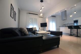 Estia Luxury House - Drama - 0