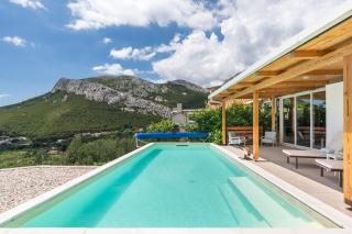 Panoramic Leisure Retreat - 9