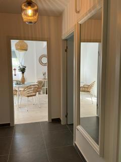 Libertatii Gardens Poolside AIRPORT&THERME - Otopeni - 4