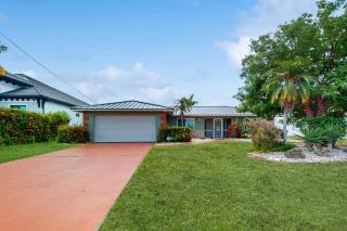 Tropical Fun - Cape Coral - 9