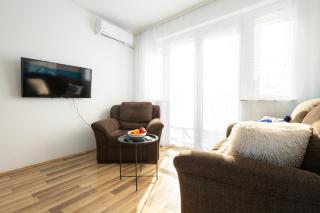 Downtown Prishtina Summer Apartment - Pristina - 2