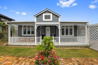 Central Inn - A unique heritage villa AND cosy timber cottage in central Rotorua - Rotorua - 0
