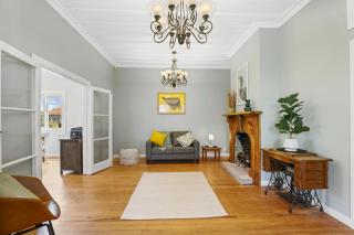 Central Inn - A unique heritage villa AND cosy timber cottage in central Rotorua - Rotorua - 8