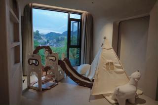 Qifeng Mountain Hidden Light Luxury Courtyard Hotel - Fenghuang Ancient City Nanhuamen - 4