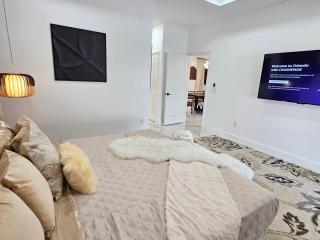 LUXURY 5bd 4ba w Jacuzzi tub Winter Park CP Orlando Gem - 2