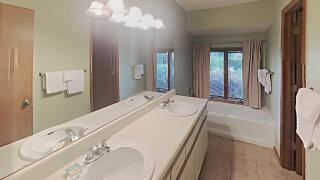 Four Bedroom Cottage at Litchfield Country Club - Pawleys Island - 2