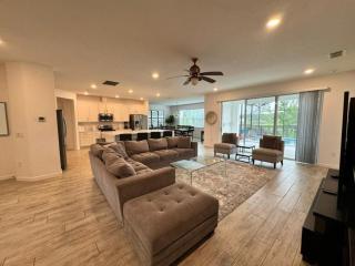 9 Bedrooms 7 Bathrooms Vernda Palms 2493 Sd - 9