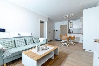 Lakeside Bliss - Cozy Retreat Just 500m from the Baltic Sea - Dziwnów - 1
