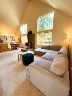 Sweet Cabin in Government Camp, Oregon - 9